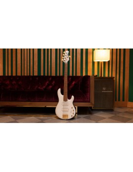 Music Man BFR Stingray Special 5 Crescendo disponible chez Guitar Maniac magasin de musique à Nice